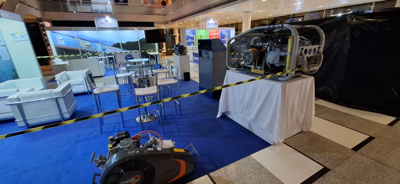 Circulação do público entre os estandes do Scuba Diving Show